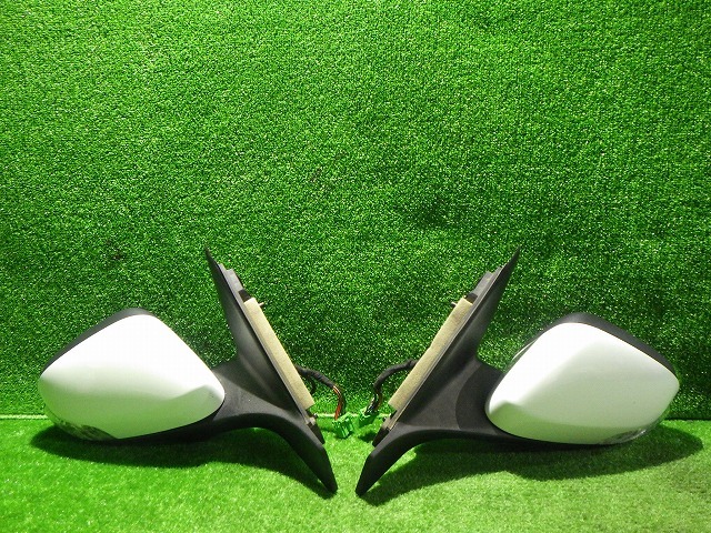 ボルボ V70 カメラ付き ドアミラー 左右 BB4204 カラー白 14P+2P 250801208拍卖