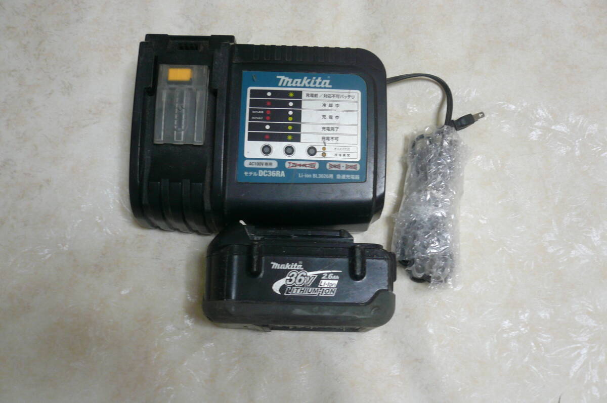 マキタ純正 BML360 照明器具美品 バッテリー36v、充電器付き拍卖