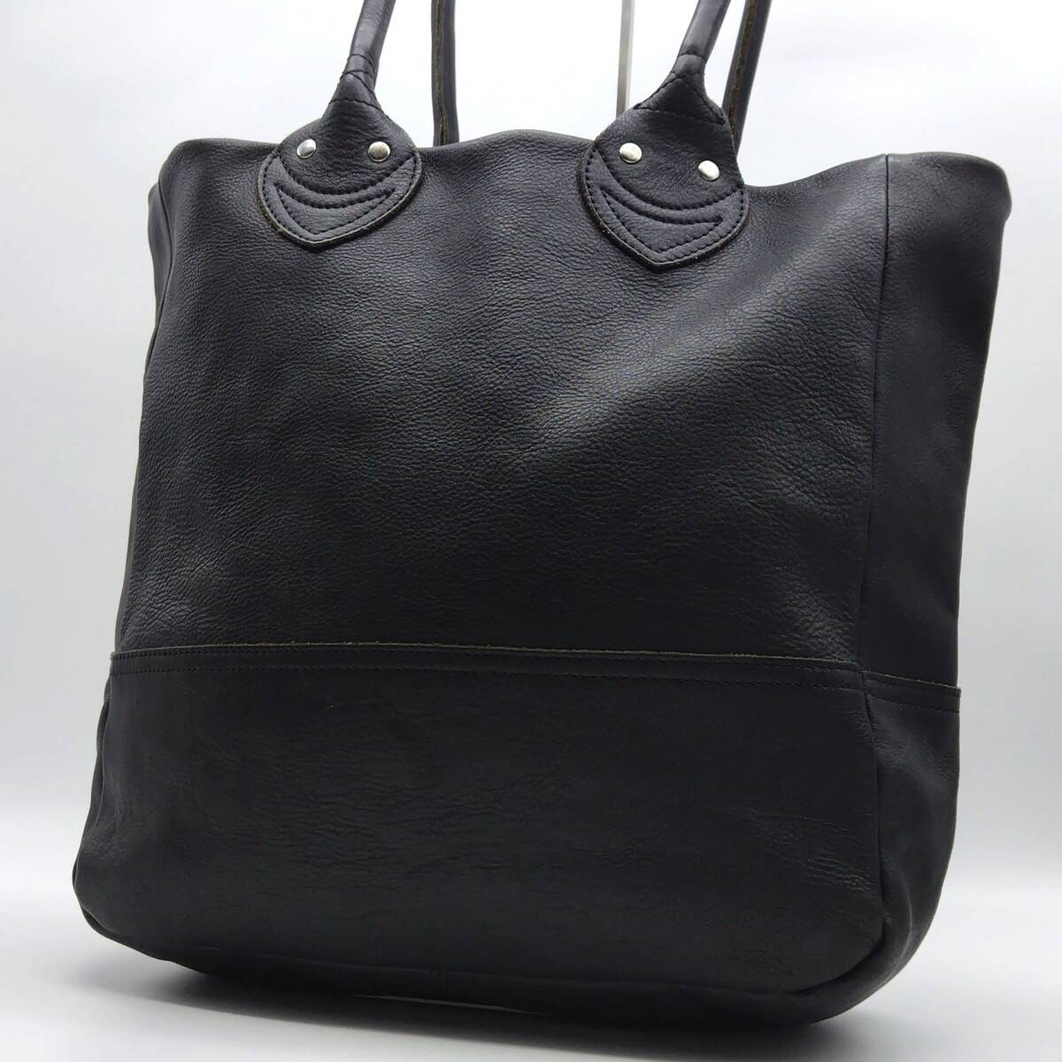 美品/A4収納 R.NEWBOLD アールニューボールド トートバッグ 肩掛け シボ革 メンズ ビジネス ブラック 黒色 オールレザー 本革 ポールスミス拍卖