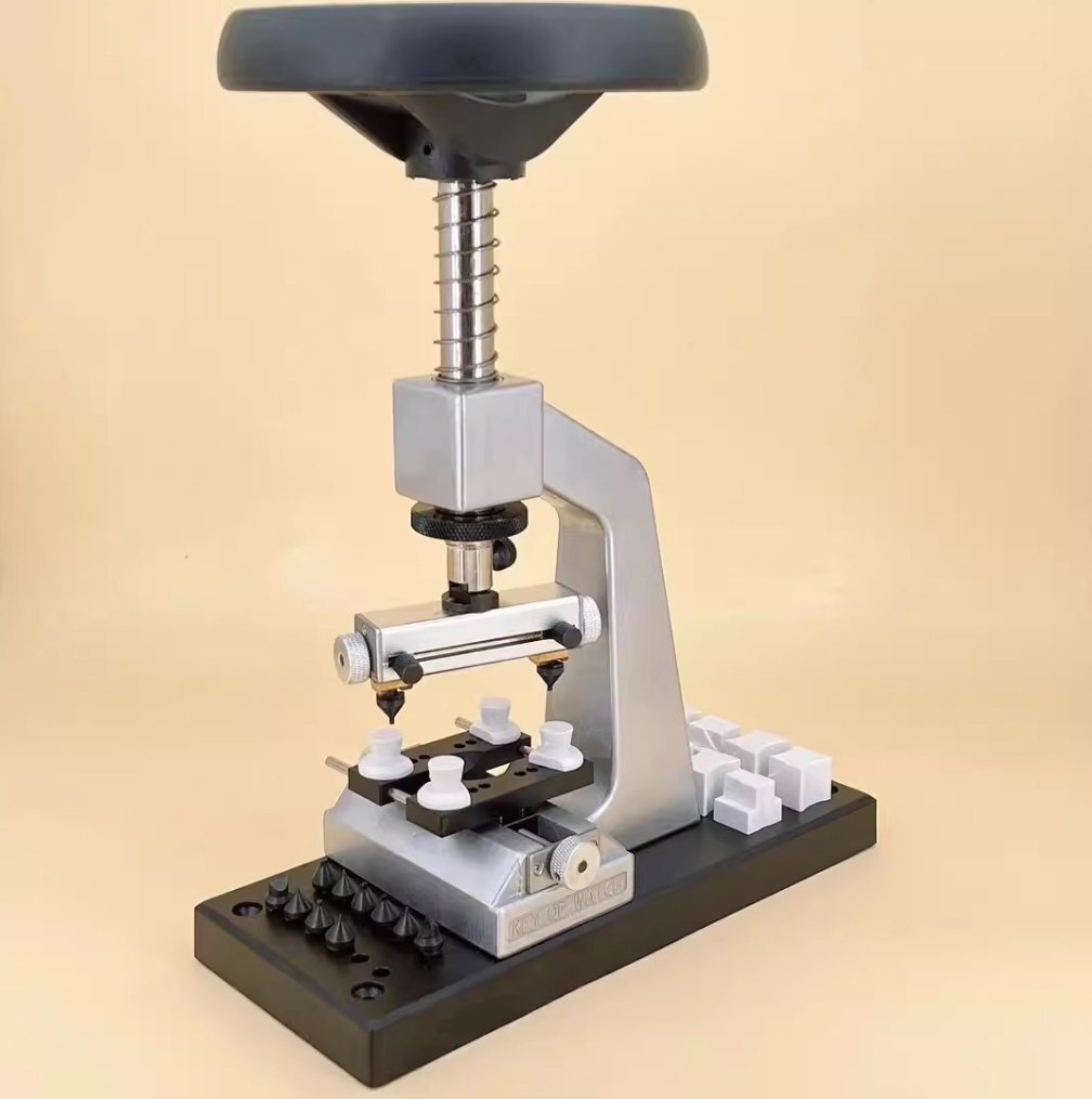 時計修理工具名時計5700腕時計開多機能開蓋器多規格開底頭開螺芽後蓋拍卖