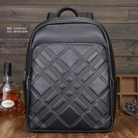 男性のランドセルの新型ビジネスのカジュアルなシンプルなコンピュータのリュックサック牛革の旅行バッグ出張リュックサック頭層拍卖