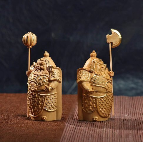 木彫のハハ黄楊二将左右の門神置物を招き招き護宅保平安進物家机面装飾品です つがいです拍卖