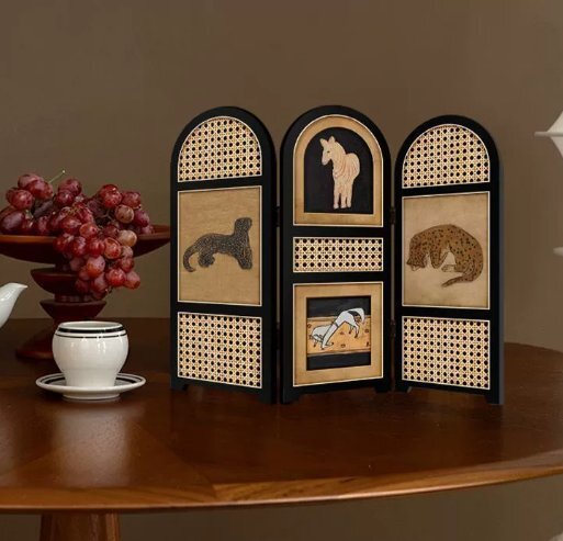 中古風の机の面の屏風の小さい並べて絵の置物の復古の金銭の豹の装飾の絵テレビの戸棚の玄関の戸棚の辺の装飾の絵をかきます拍卖