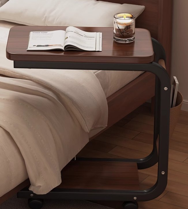 ベッドルームベッドサイドラックソファリビングルームサイドボードモダンなシンプルなベッドサイドキャビネット小型の移動可能な車輪付きの拍卖