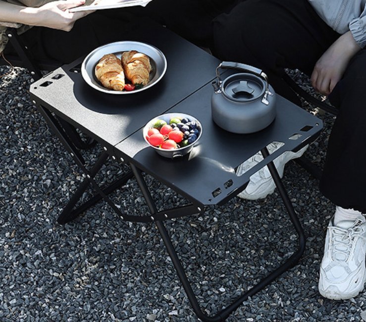 アウトドアキャンプキャンプテーブル速開軽量化携帯折りたたみ戦術テーブル炭素鋼手持ち多機能バーベキューテーブル拍卖