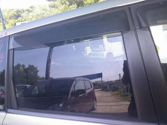 ムーヴ DBA-L150S 右リアドアガラス ガラスのみ NSG M31Q8 プライバシーガラス拍卖