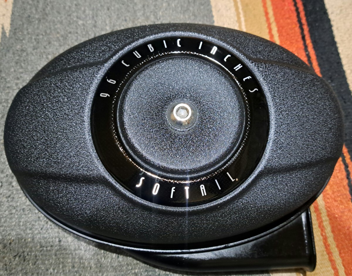 ハーレーダビッドソン TC96 1580 純正エアクリーナー 美品。(08年式ソフテイル取り外し ) 黒リンクル塗装仕上げ拍卖