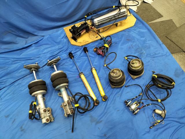 ジャンク品!! C25 日産 セレナ ライダーS 社外 BOLD エアサス エアサスペンション拍卖