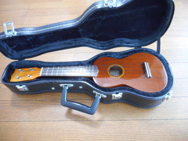 Aria AU-120 ソプラノ・ウクレレ アリア 説明書・チューナー・ハードケース付き 美品 入門用拍卖