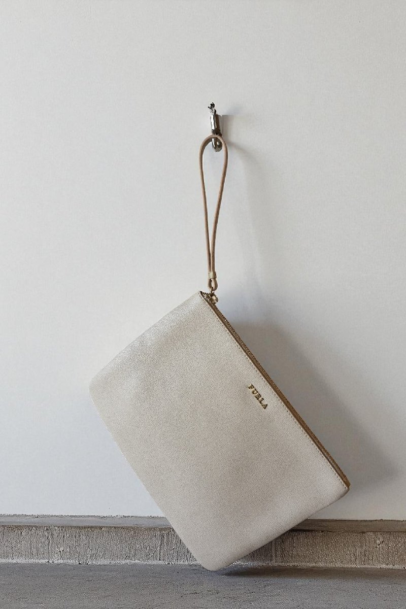 ★送料無料! FURULA / フルラ *ロゴ入り ポーチ* 古着のgplus広島 2508r4拍卖