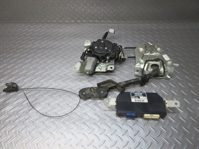 25◆タントL375Sカスタム★左パワースライドドアモーター&コンピューター◆769拍卖