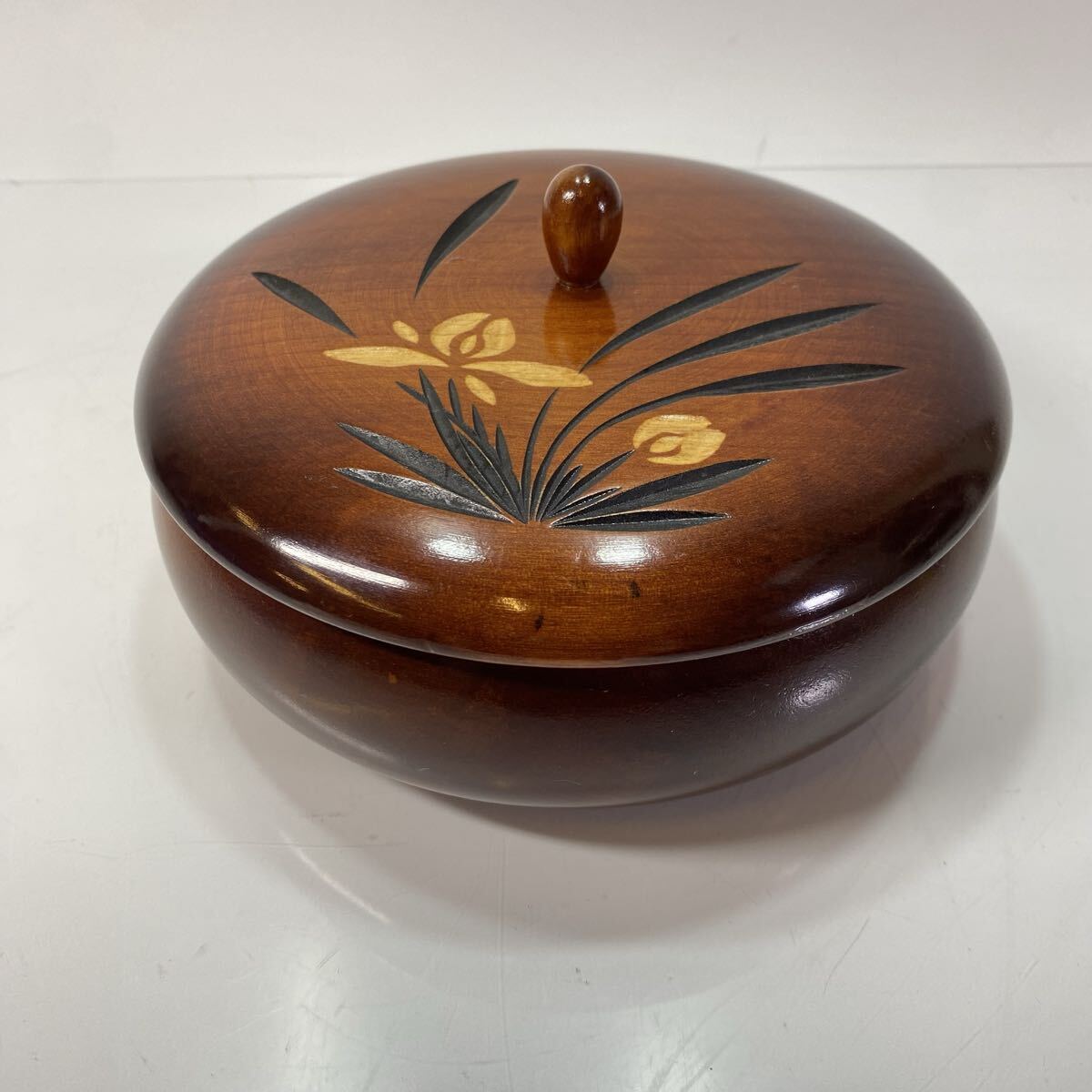 木製 菓子器 彫刻 天然木 くりぬき 蓋付き 蓋物 和食器 インテリア 菓子入れ拍卖