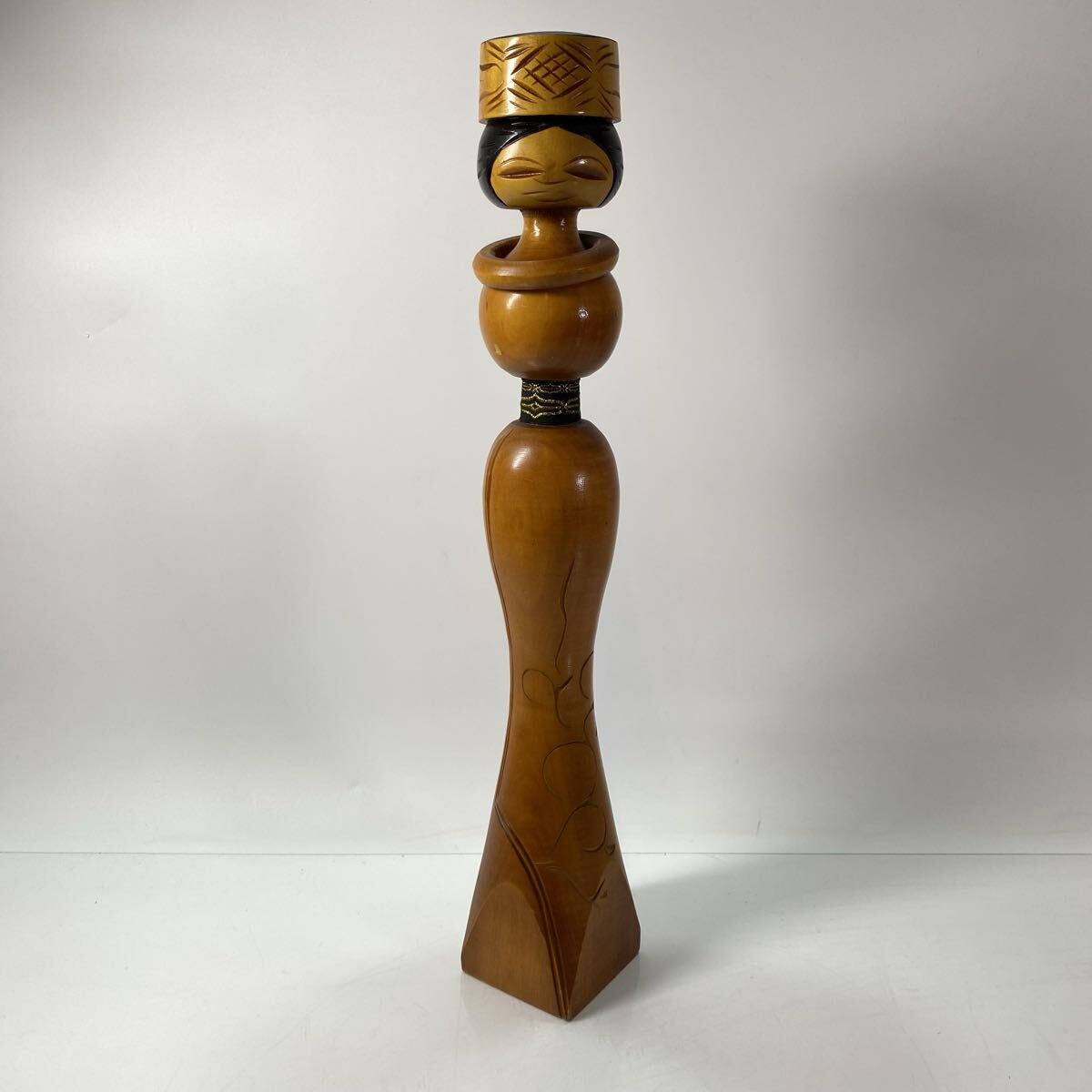 アイヌ民族 木彫り 人形 女性像 木製 彫刻 民芸品 工芸品 北海道 土産物 置物 インテリア 飾拍卖