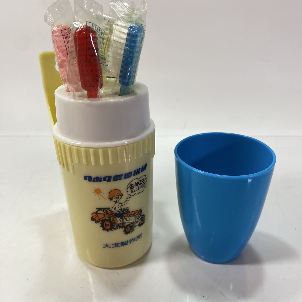 歯ブラシホルダー レトロ クボタ農業機械 歯ブラシ付き レトロ ノベルティ 古雑貨 未使用拍卖