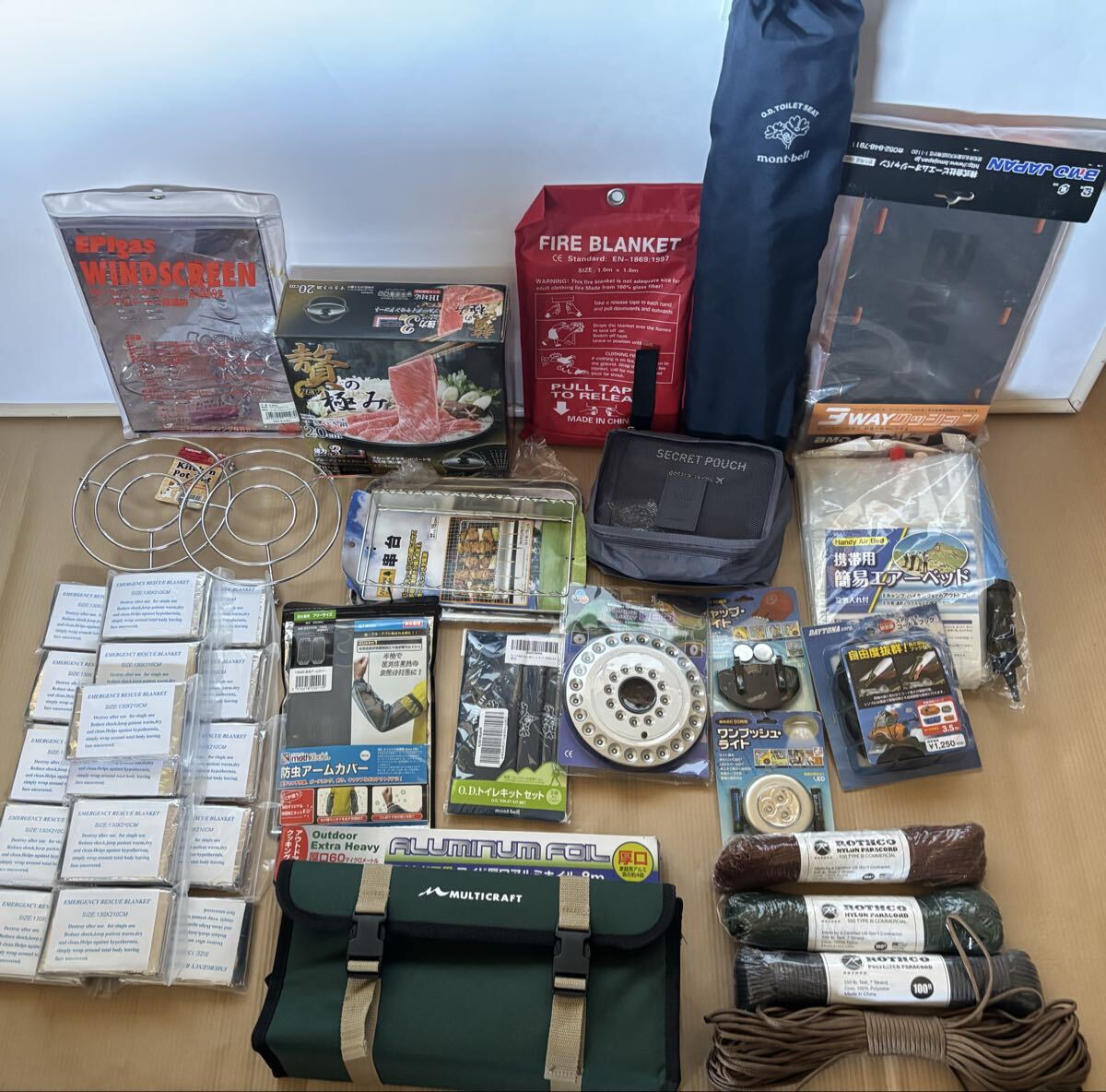 ☆SA4819☆キャンプ・アウトドア用品 まとめ売り/アウトドア/防災用品/エアーベッド/ライト/鍋/キャンプ/災害対策/防災/拍卖