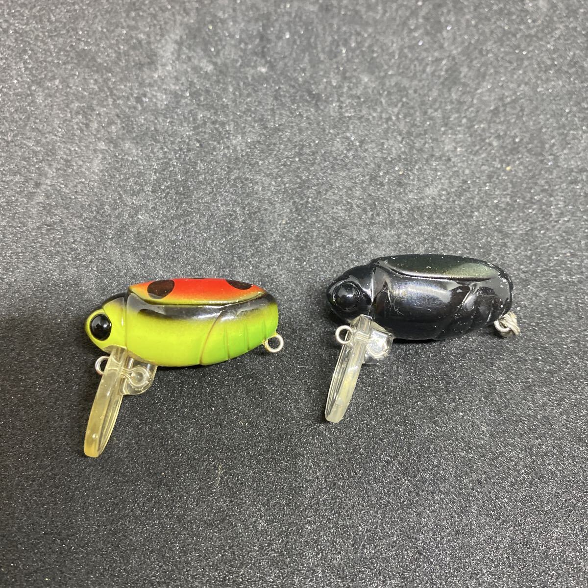 1つおまけ バスディ ぶん BASSDAY BUN F 渓流 エリア トラウト チャビング メバル 3cm 3.6g おまけのタマムシカラーボディ左傷ご確認下さい拍卖