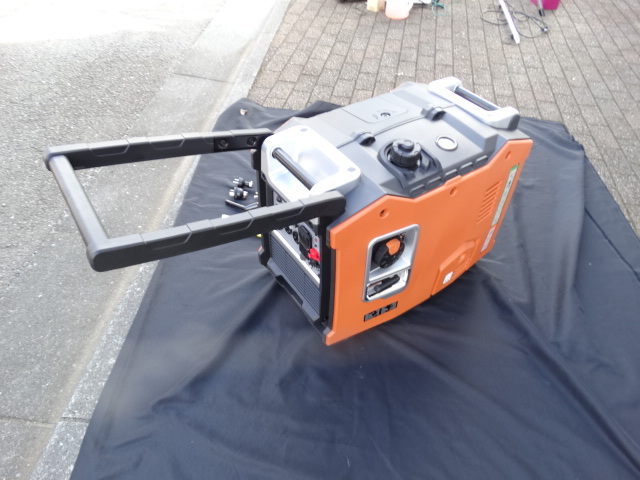 工場紹介動画付き プロ仕様 未使用 インバーター 発電機 停電 節電 電力不足 災害対策 アウトドア キャンプ 移動販売 最大出力5000W 車輪付拍卖