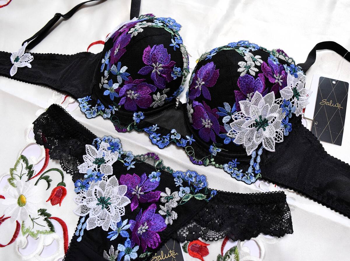 新品・タグ付き☆ワコール☆サルート☆81G・ちはやふる☆BL☆E70&ソングL拍卖