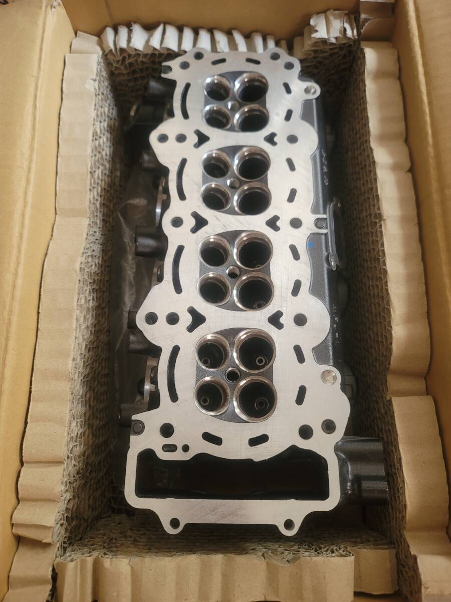 CBR600RR 新品未使用 シリンダーヘッド 12010-MFJ-D01 PC40拍卖