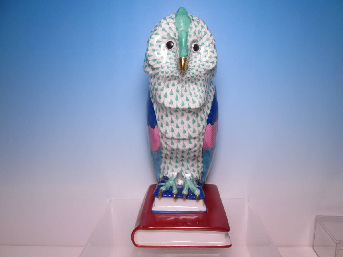 ☆Herend ヘレンド 本の上の梟(L) VHJM ビューヘレンド 緑色の鱗模様 フィギュリン 手描き金彩フクロウ 磁器製 置物拍卖