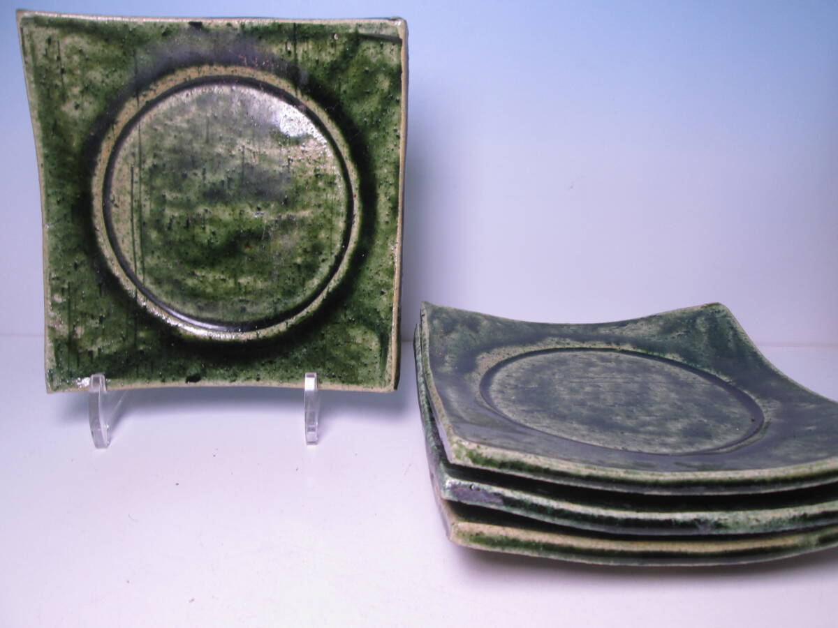 ☆お料理屋さんの器 織部 在銘 緑釉 三つ足四方皿 四客 茶懐石/割烹/日本料理拍卖