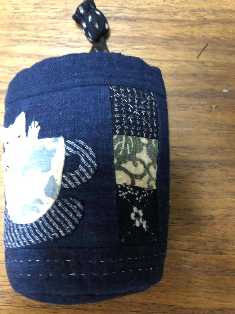 【手作り】古布 パッチワーク 猫 ペットボトルホルダー?ケース 藍染 和柄 ハンドメイド 一点物 布リメイク 刺し子和モダン 350ml?拍卖