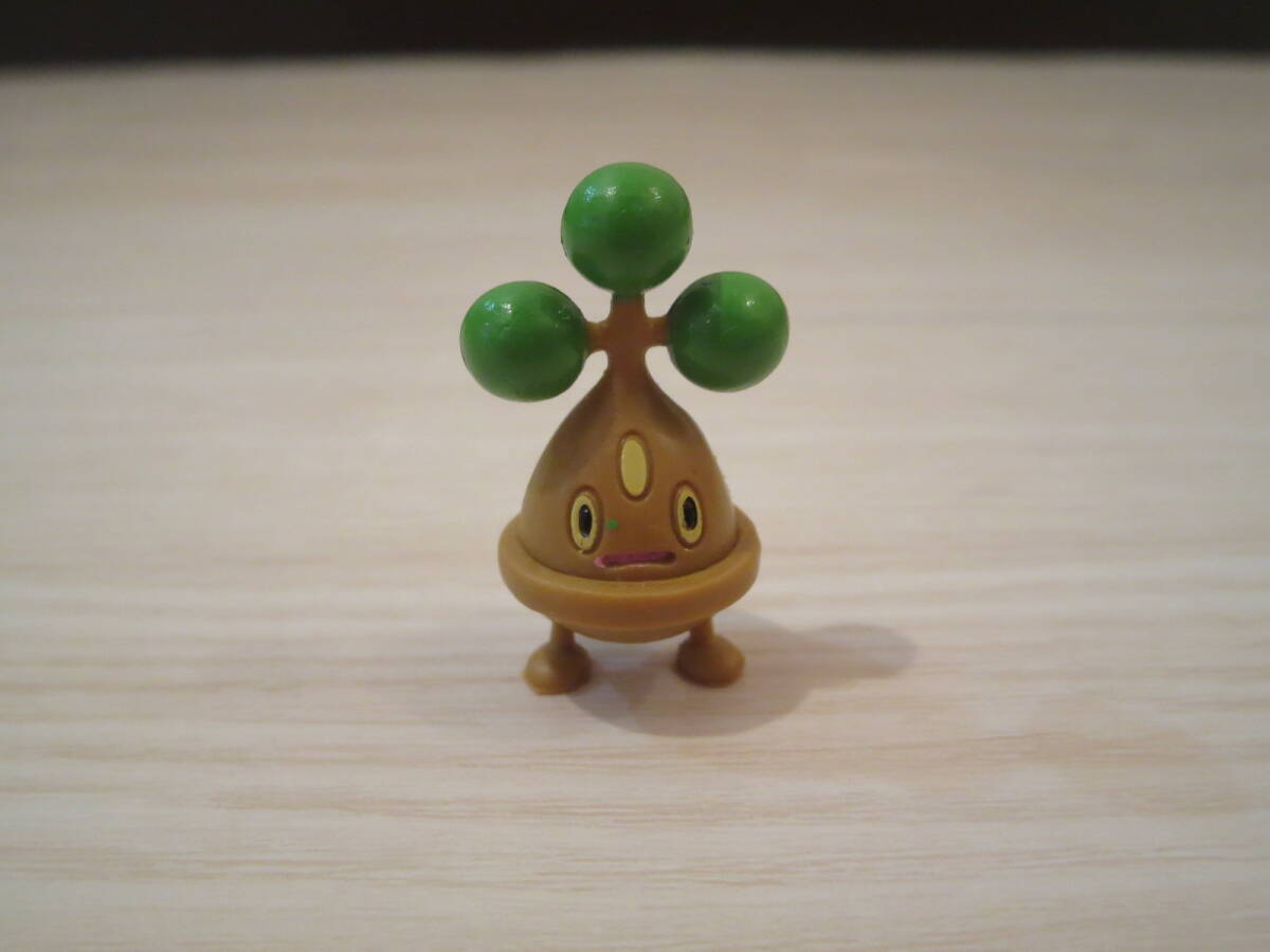 ロ ポケモンゲットコレクションズ【ウソハチ】ミニフィギュア シンオウ地方のポケモンと冒険!拍卖