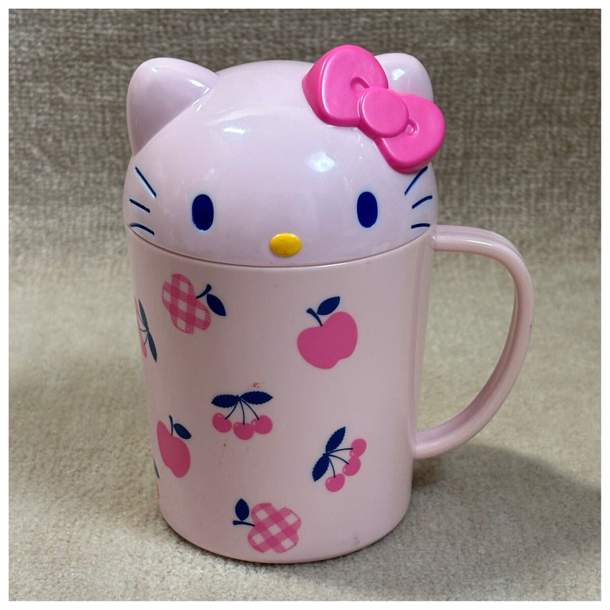 ハローキティ キティフェイスフタ付きマグカップ拍卖