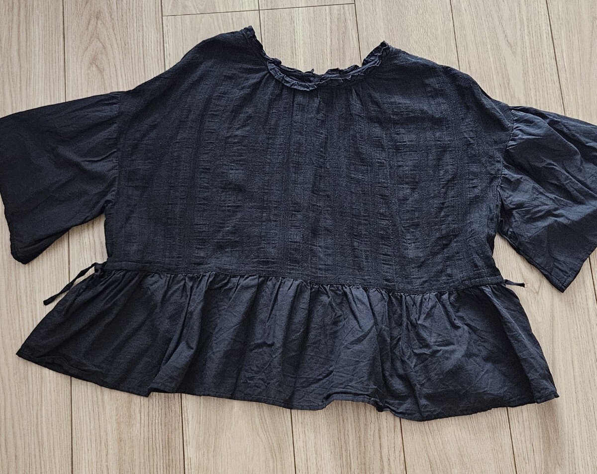 ♪サマンサモスモス♪黒ブラウス?♪カーディガン?♪表側裏側どちら前でも着用可♪羽織り♪拍卖