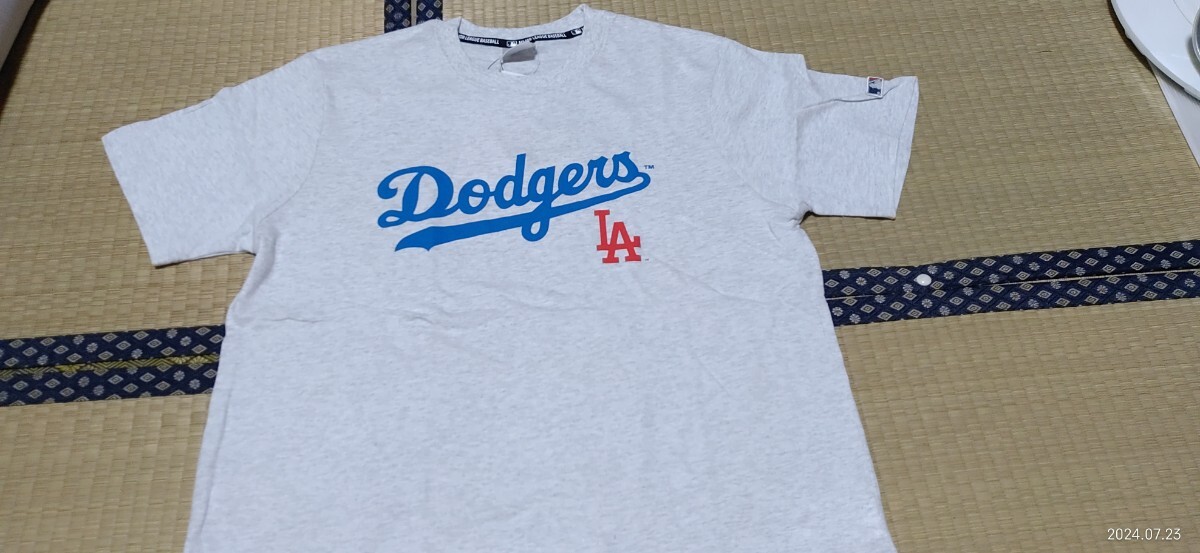 【新品】ドジャース 半袖Tシャツ LL ライトグレー拍卖