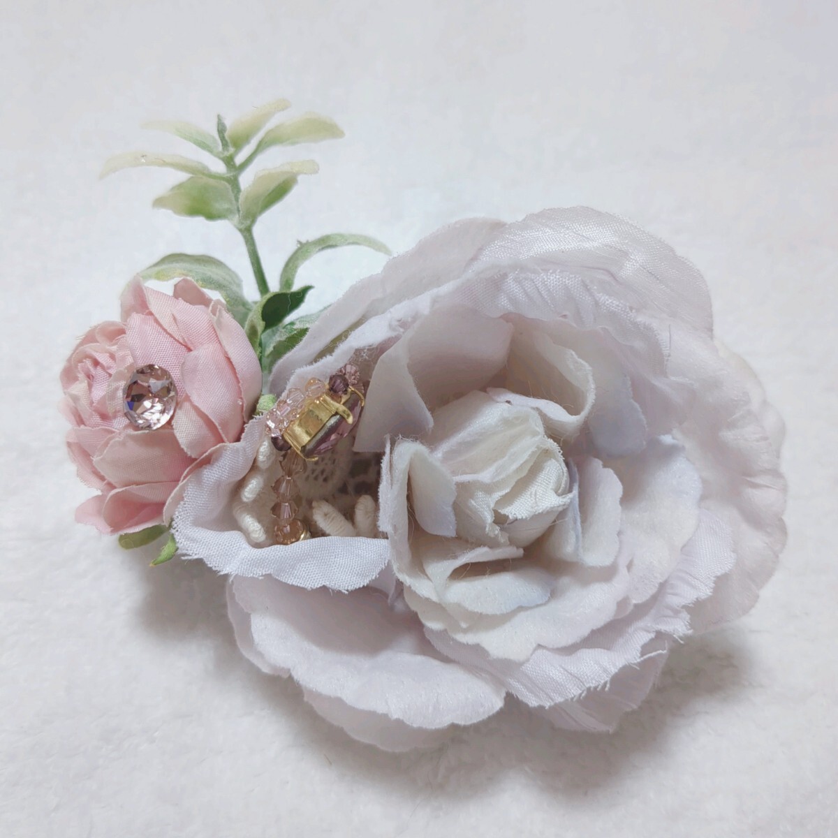バラのブローチ コサージュ クリップ ハンドメイド拍卖