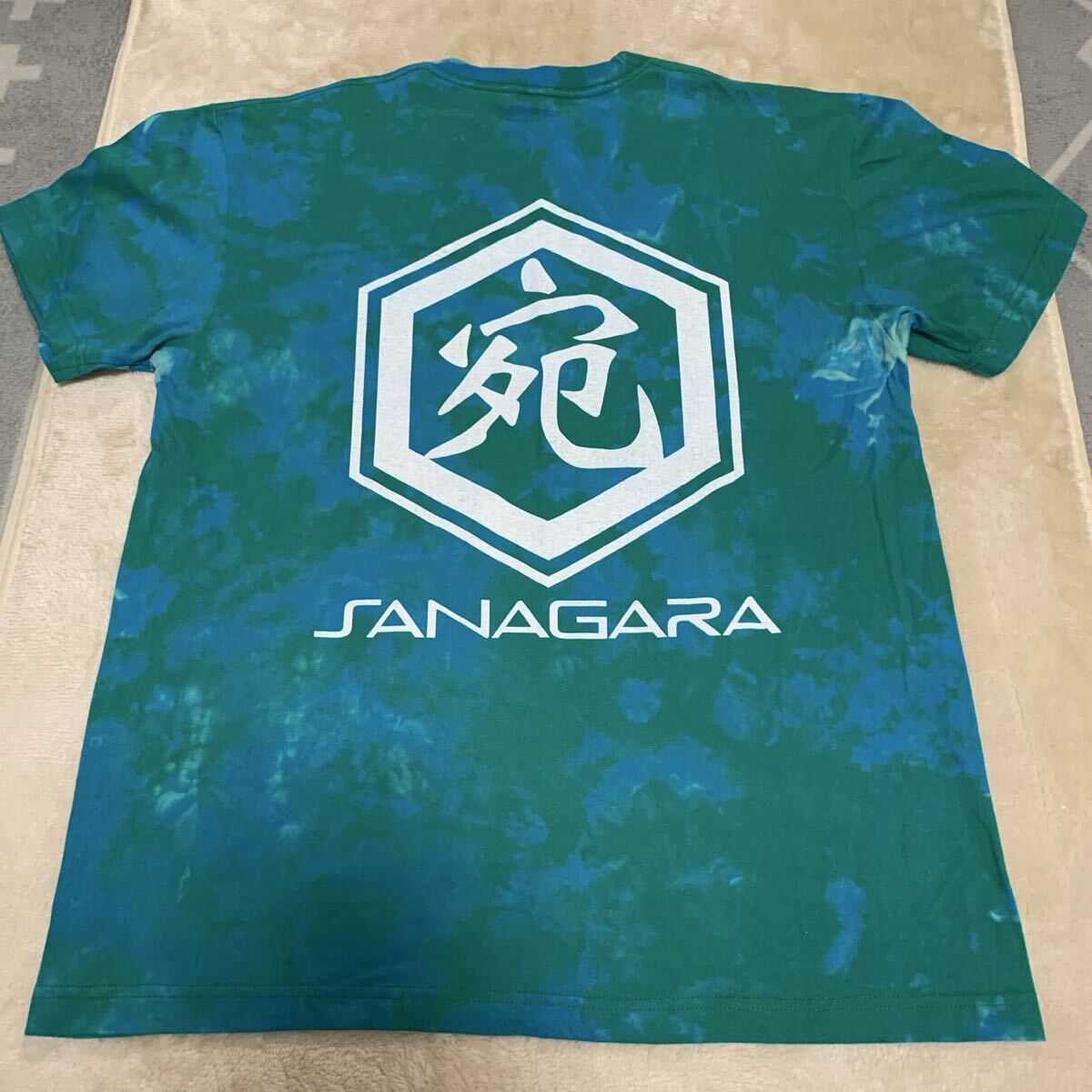 美品 SANAGARA 宛 BIG六角宛LOGO Tシャツ タイダイ Lサイズ バックプリント拍卖