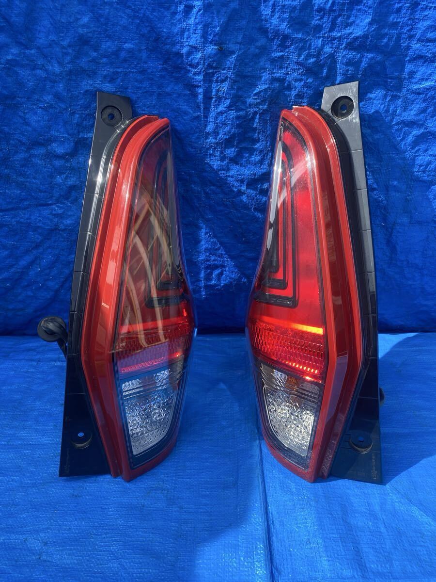 Ekワガン5BA-B33 テールランプ 26555-7MA1A 2個セットX42テールランプ拍卖