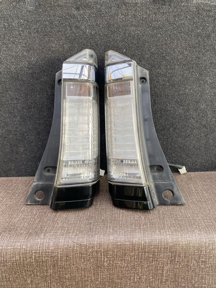 ホンダ N-BOX DBA-JF1 テールランプ 右左セット HONDA N-BOX テールライト拍卖