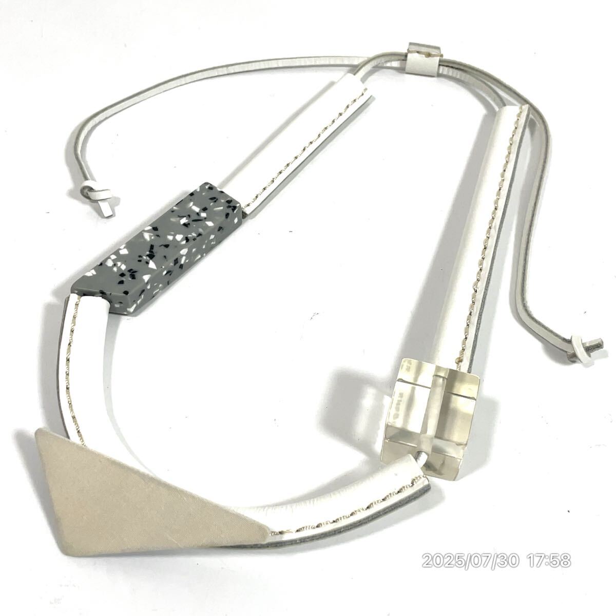 ENFOLD エンフォルド スクエア トライアングル レザー 革 大ぶり ネックレス チョーカー アクセサリー 装飾品 ファション 小物拍卖