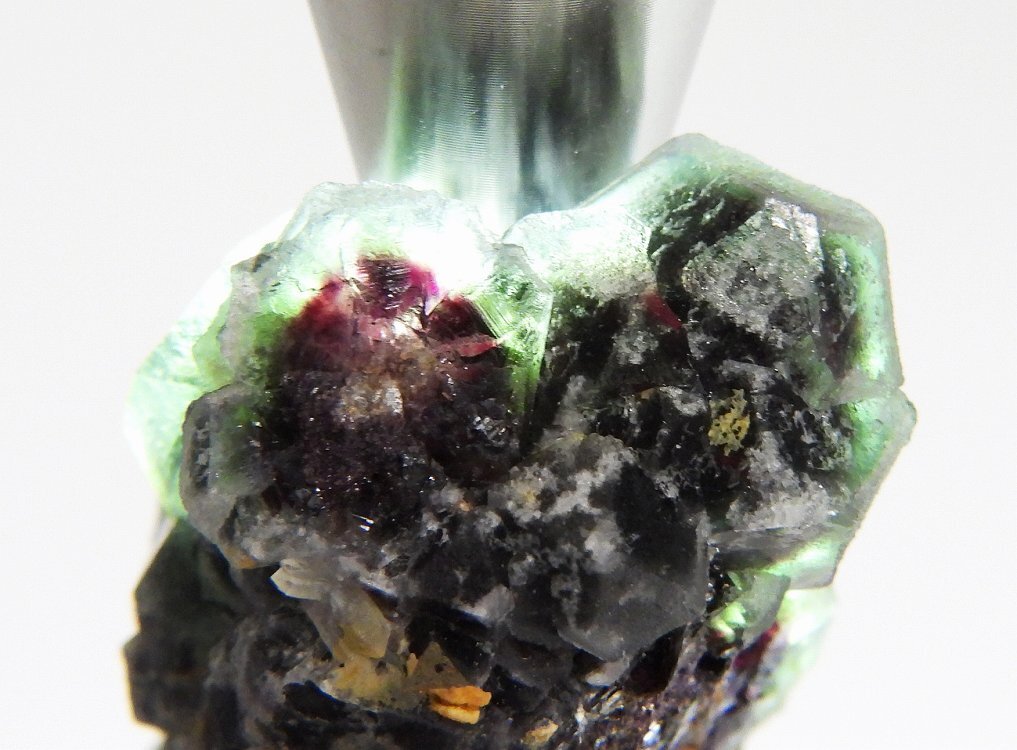 ☆☆ フローライト 蛍石 (蛍光)オコルス <ナミビア> NB563 ☆☆拍卖