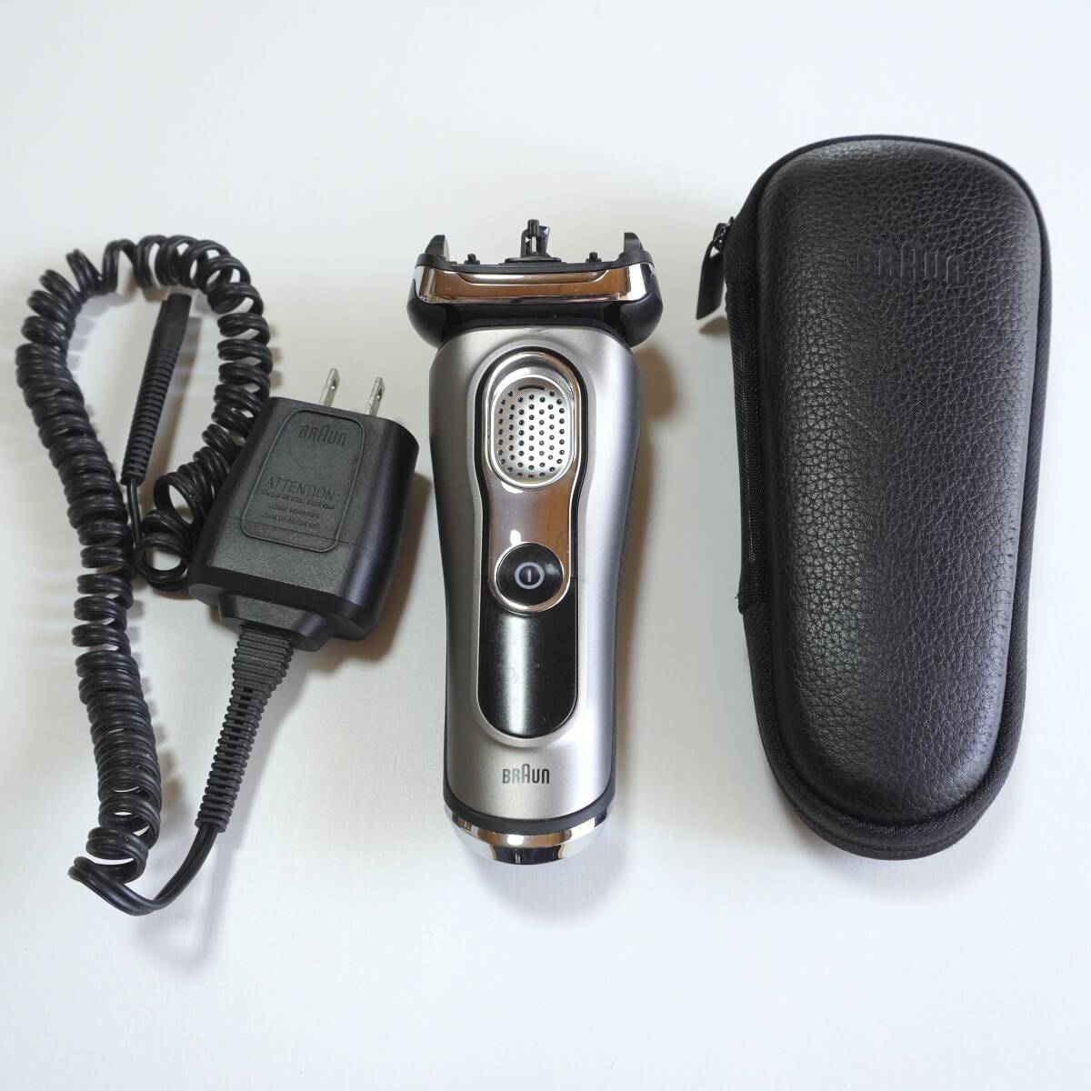 ★ブラウン シリーズ9/電気シェーバー/刃無し/Type 5790/4枚刃/充電式/お風呂剃りOK ♪♪(M19)拍卖