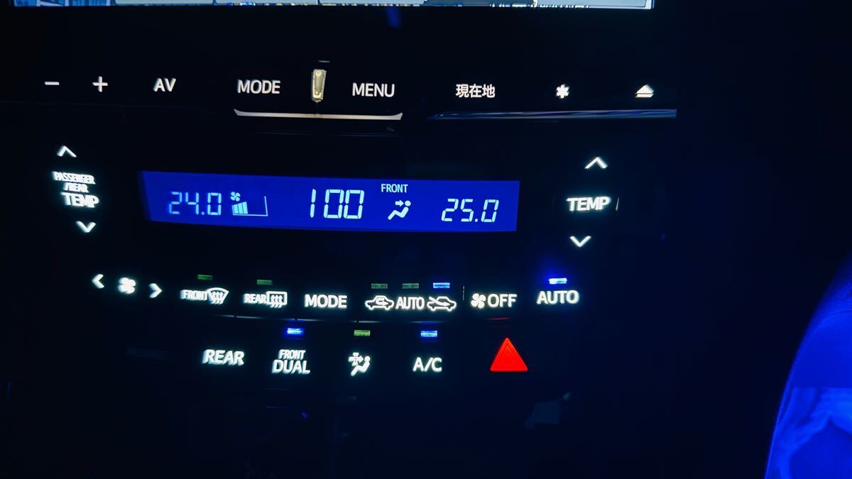 超綺麗!20アルファード・ヴェルファイア 後期 LED打ち替え済みフロントエアコン 純正品返却不要 スイッチ・ディスプレイ 白 AUTO拍卖