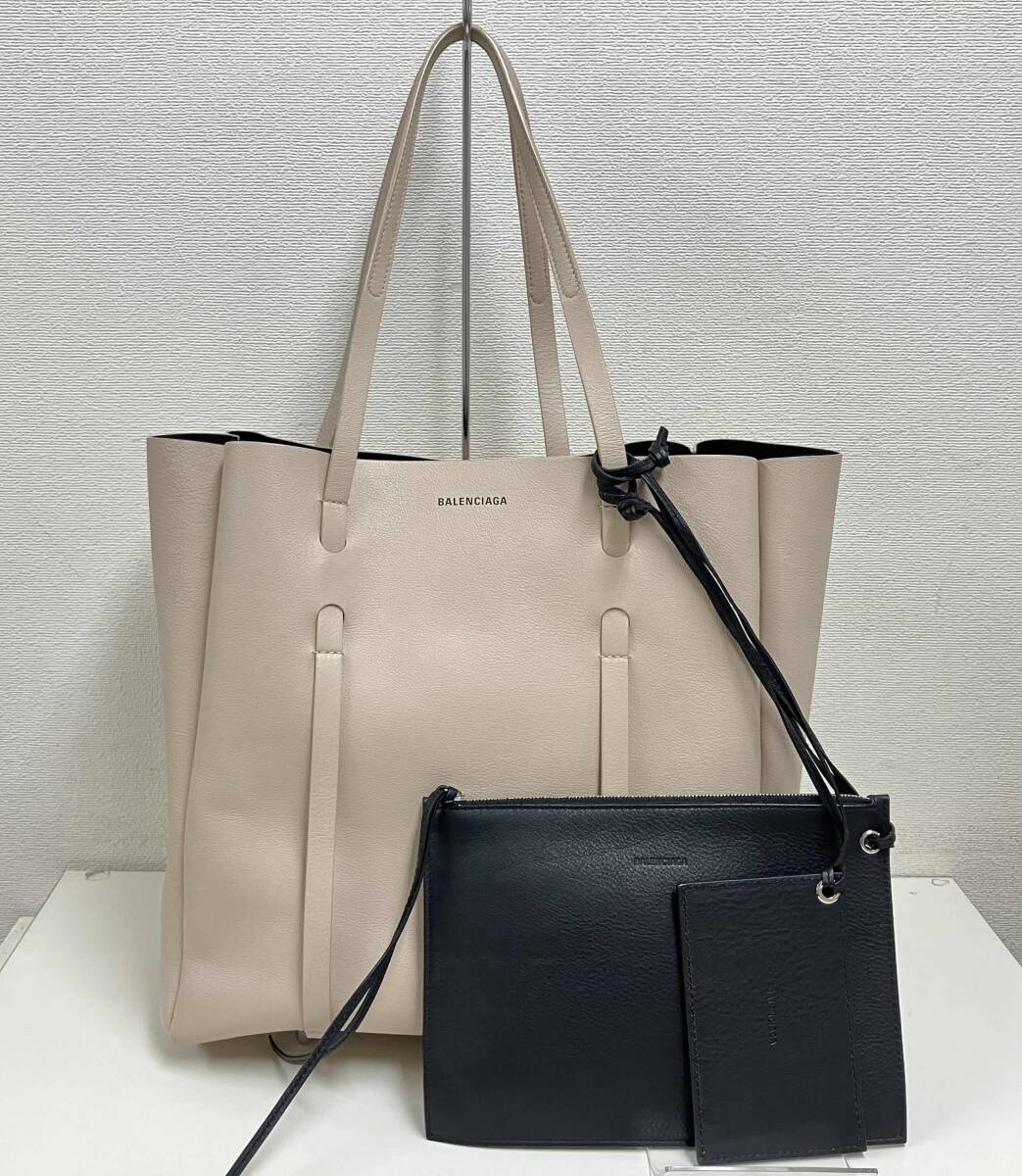 【エントルピー鑑定書付き】BALENCIAGA バレンシアガ エブリデイトート レザー ライトベージュ ミラーとポーチ付き レディーストートバッグ拍卖