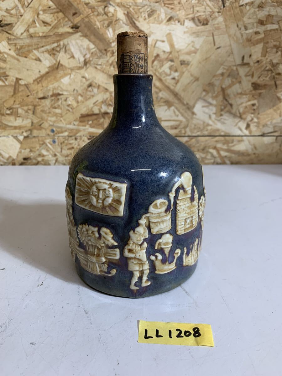 希少 有田焼 SUNTORY THE WHISKY サントリー ザ ウイスキー 陶器ボトル 古酒 レア コレクション 空瓶 ボトル LL1208拍卖