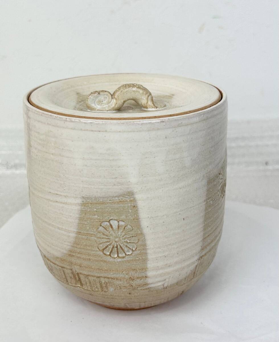 ☆★☆《陶光作》 白掛釉花文水指 茶道具 茶器 水指 美品 ☆★☆拍卖