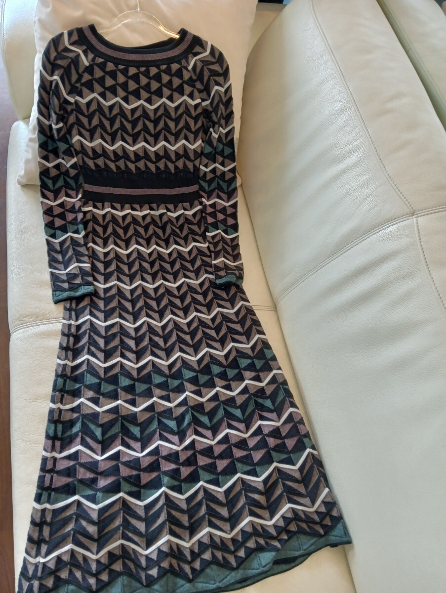 MISSONI ミッソーニ 長袖 幾何学模様 ニット ミモレ丈 ワンピース 40  長袖 ウール拍卖