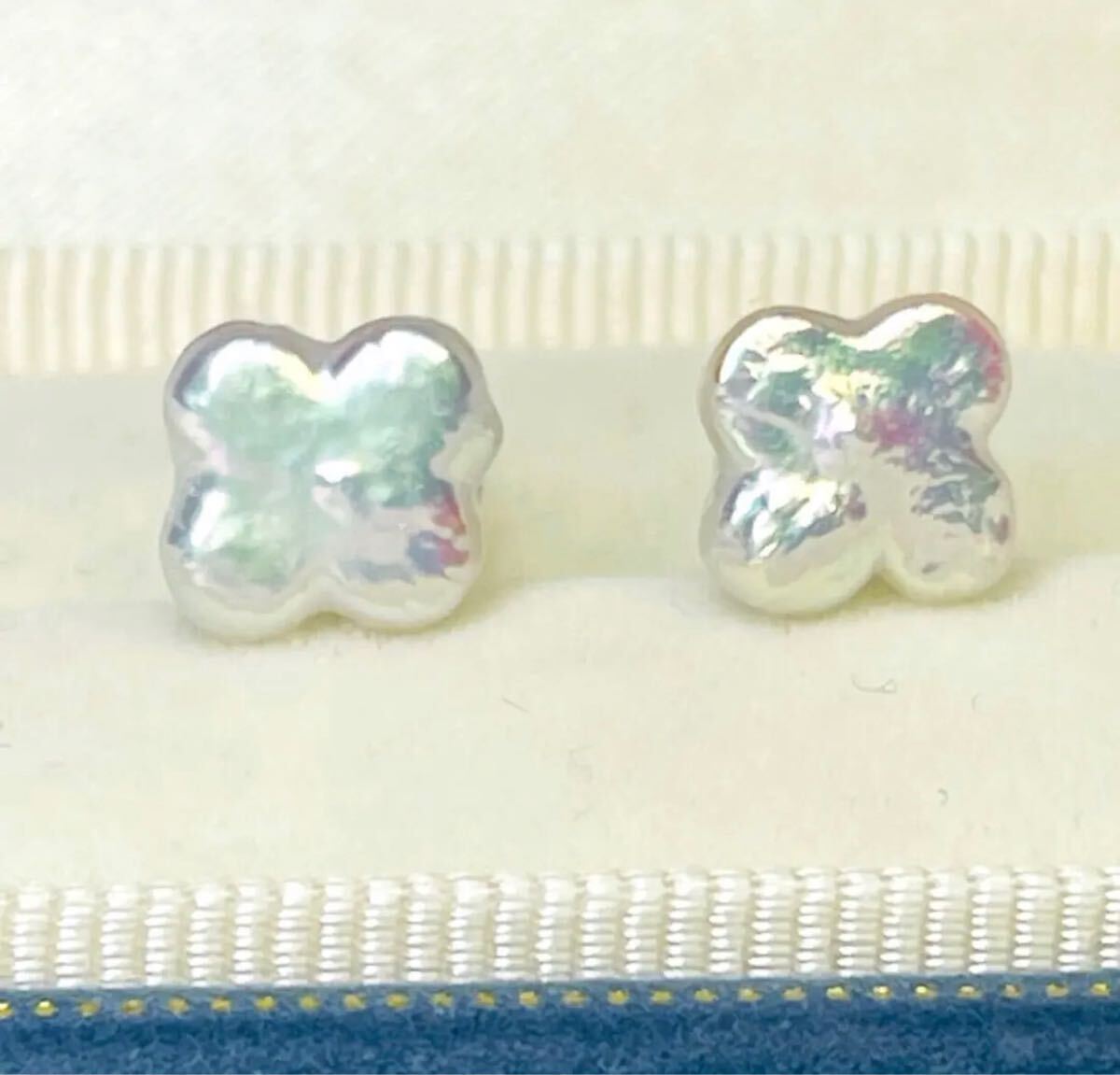 天然虹色 絶品照り 本真珠ピアス アクセサリー 異形パール バロックパール パールピアス ホワイトピンクブルー 無調色 ハート拍卖