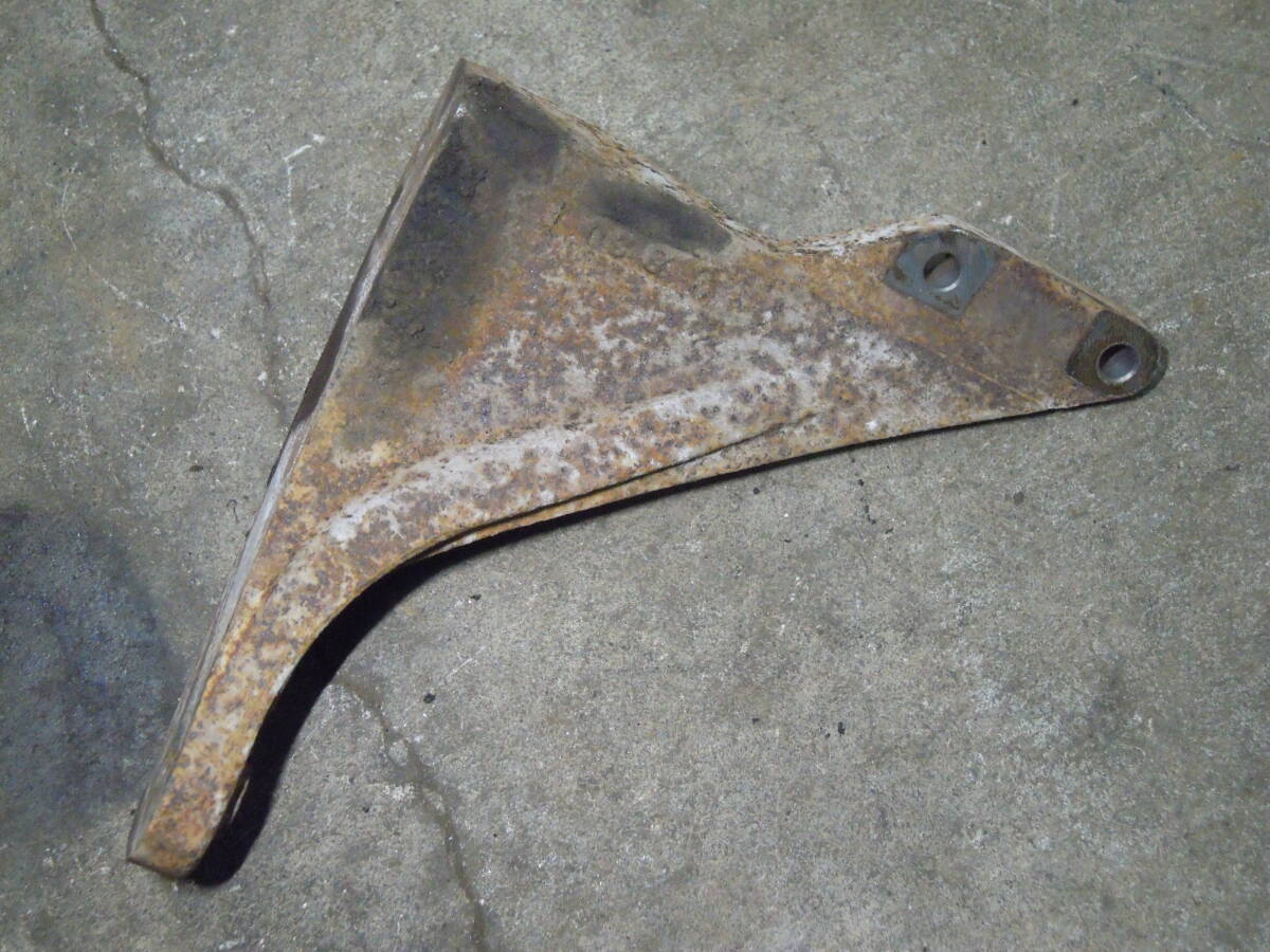 日産 サニートラック サニトラ 120 B122 中期 A12 A型 MT 純正 エンジン ミッション ブラケット スチフナ 金具 検) B120 B121 GB120 等?拍卖