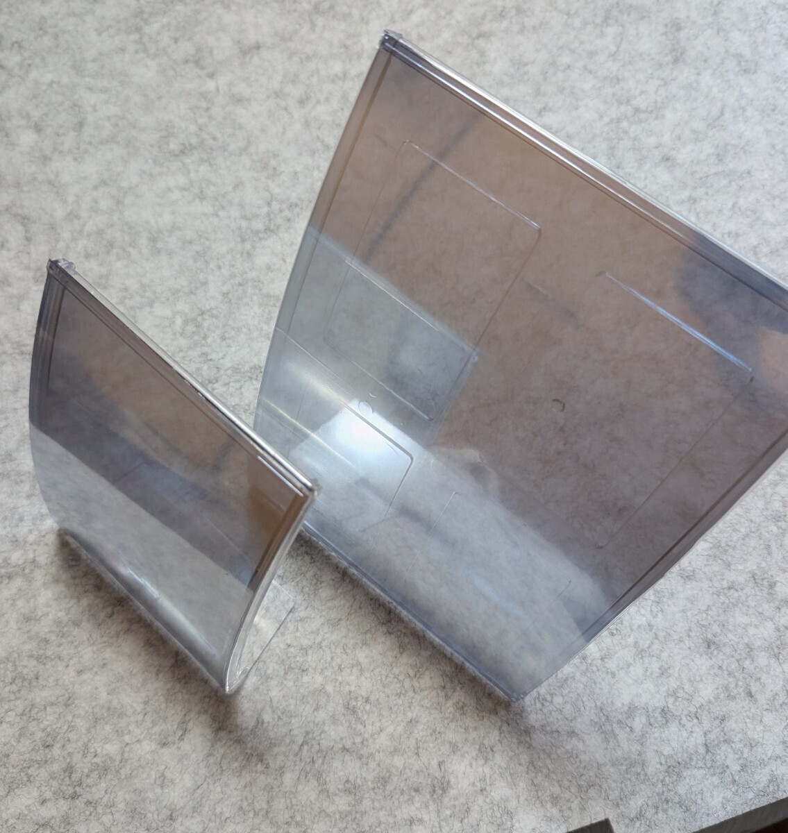 ★【2枚セット】小型・中型マジックミラー自立式アクリルパネル 観察・調査・研究用 ディスプレイ対応拍卖