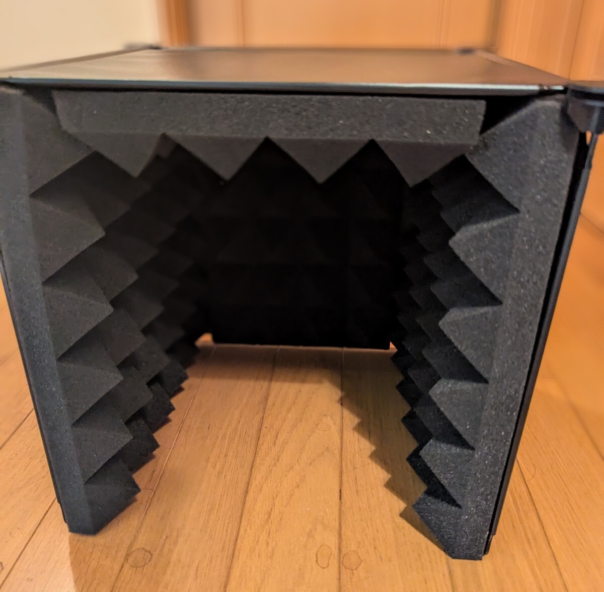 ★【簡易防音ボックス】30*30*30CM 約700g 軽量卓上型◆吸音スポンジ貼付済み◆録音・配信・オンライン会議・ボーカル宅録に最適.拍卖