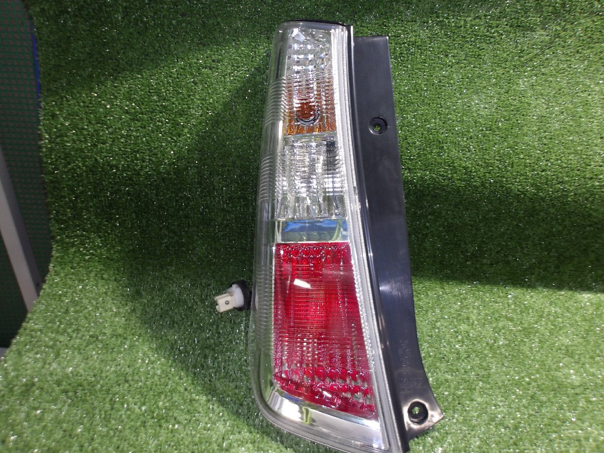 【D】スズキ ワゴンRスティングレー MH23S 純正 左テール TOKAIDENSO 35603-70K1拍卖