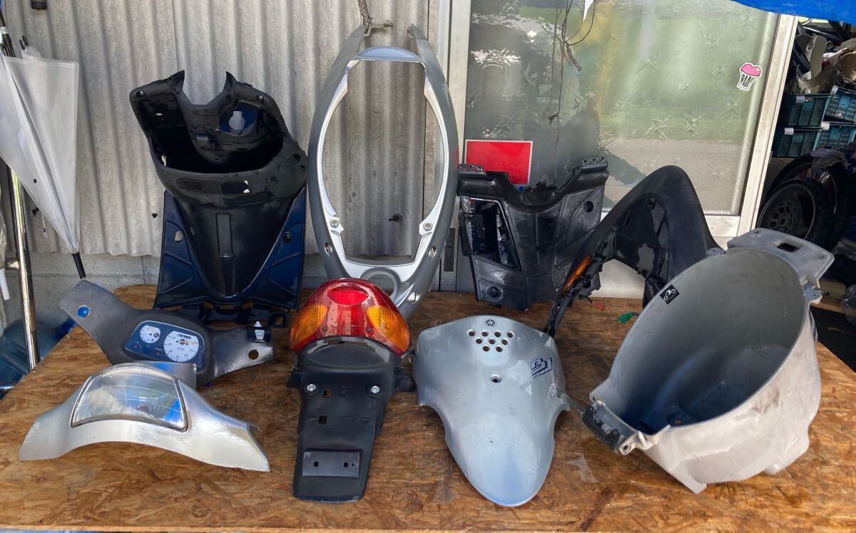 60441■ ヤマハ ベーシックジョグ BJ SA24J (302番台〜) インナー ボード ライト テール フロント カウル サイド カバー アンダー メーター拍卖