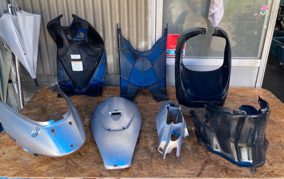 60511■ スズキ レッツ2 CA1PA (360番台〜) 外装 純正 インナー ボード フロント ボディ アンダー カウル ライト カバー セット シルバー拍卖