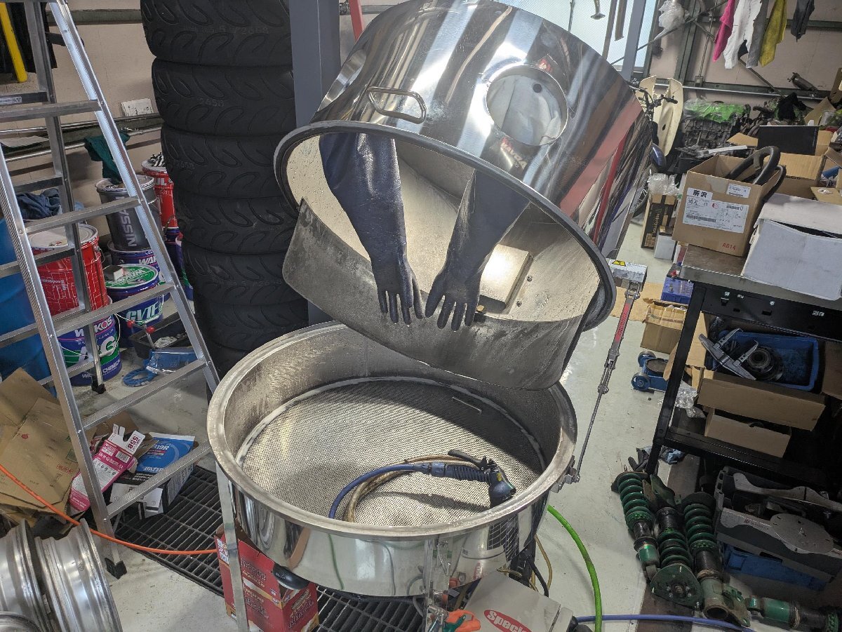 ウェットブラスト加工 加工委託 スロットル インマニ ホイール エンジン部品等 塗装剥がし アルミの腐食落としへ拍卖